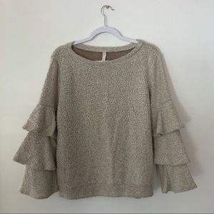Sweater with ruffled sleeves